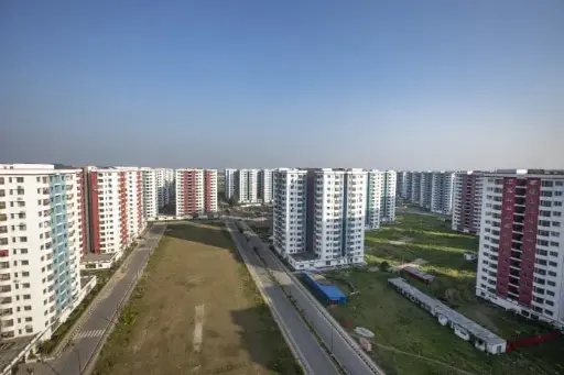 6 Katha Plot in Uttara